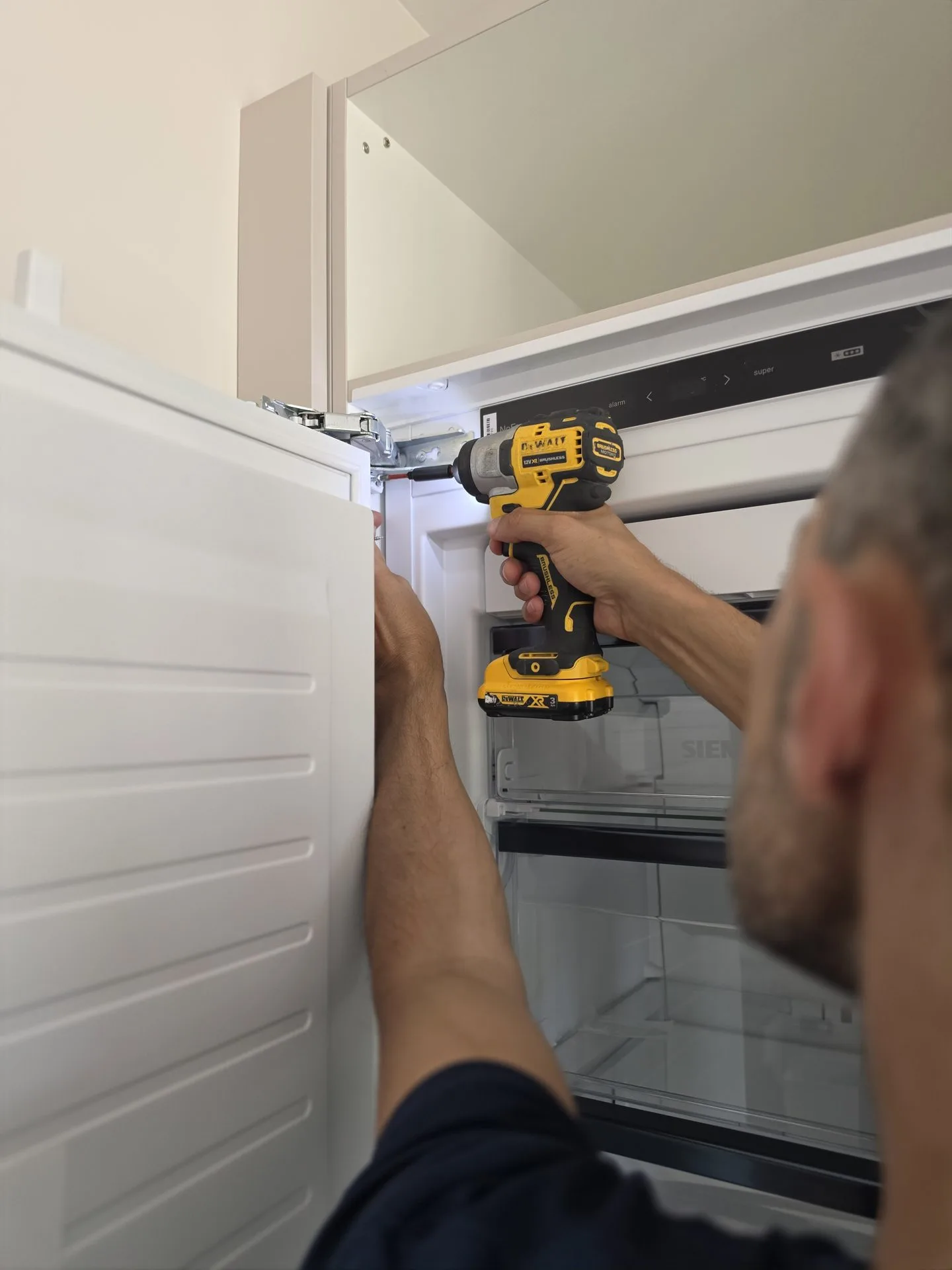 Express Installatie Professional installation of appliances and kitchen by Express Installatie