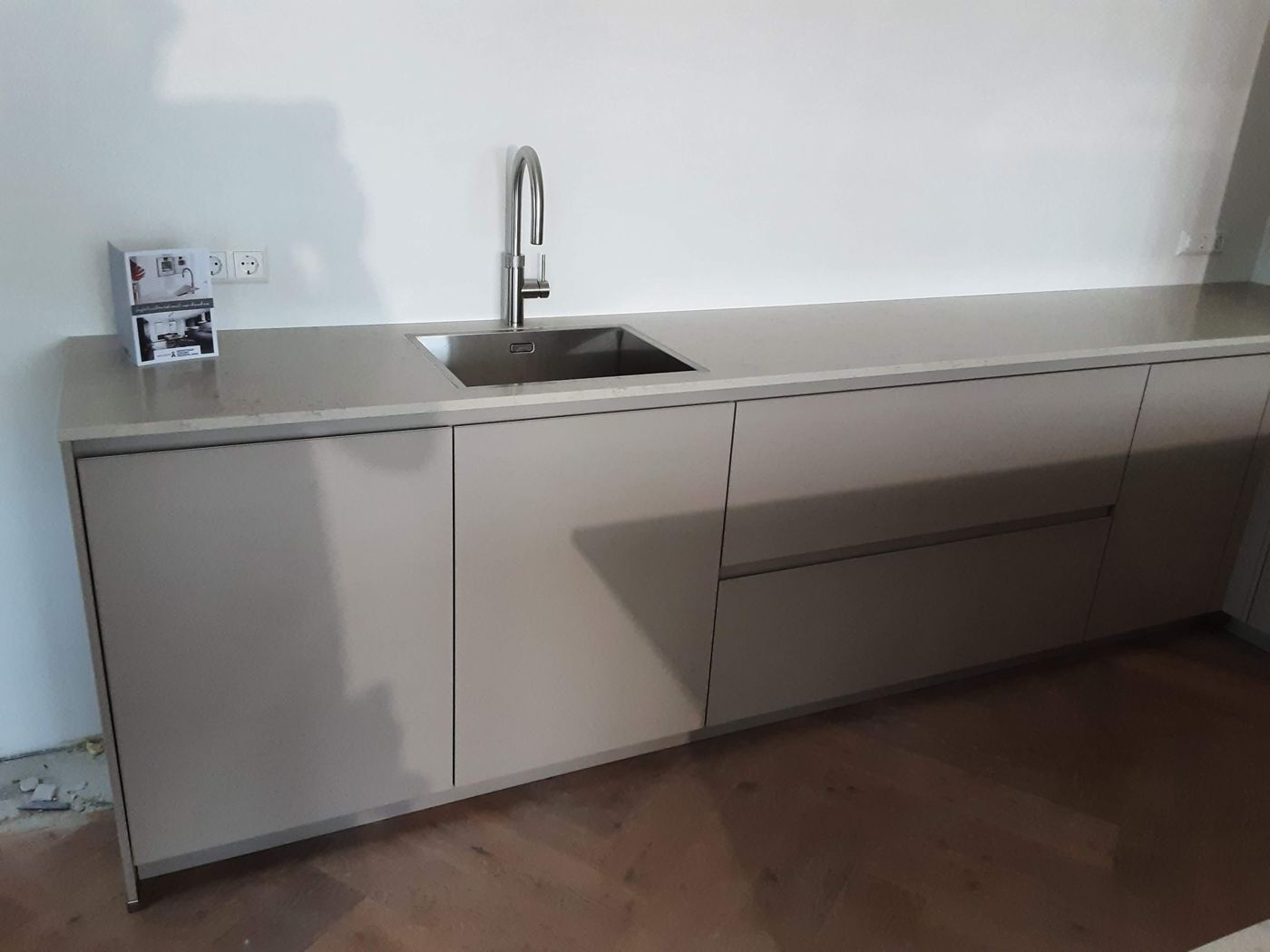 Afgewerkte keukenmontage door Express Installatie – foto 70