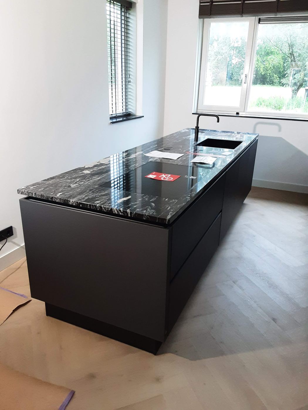 Afgewerkte keukenmontage door Express Installatie – foto 75