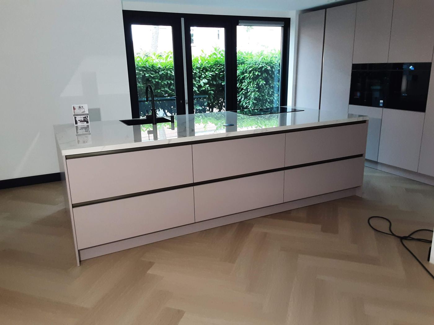 Afgewerkte keukenmontage door Express Installatie – foto 90