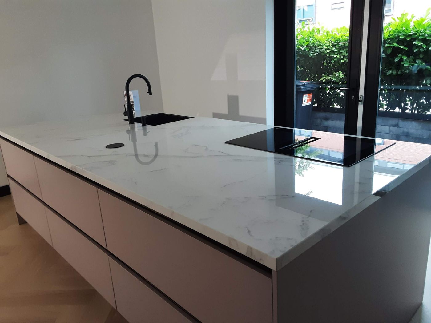 Afgewerkte keukenmontage door Express Installatie – foto 95