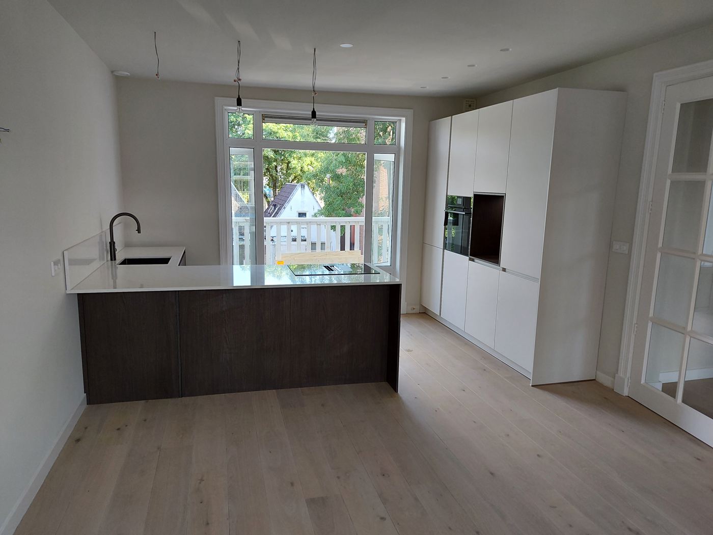 Keuken met ingebouwde apparatuur, gemonteerd door Express Installatie – foto 252